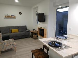 Henriqueta Maia Suits