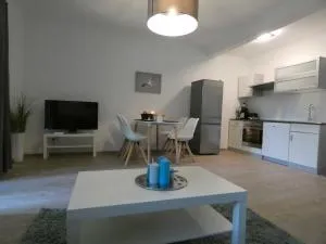 Gartenwohnung JULIANA Gstadt LÄUFERs CHIEMSEE HOLIDAY HOME - 基姆湖畔布赖特布伦