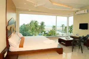 Annai in Saravana Bhavan Fine stay and Restaurant - Thiruvārūr