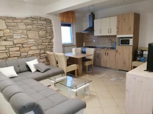 Meressa Paolia Apartments