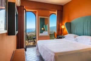 Superior Double Room with Sea View room in Hotel Villa Ducale