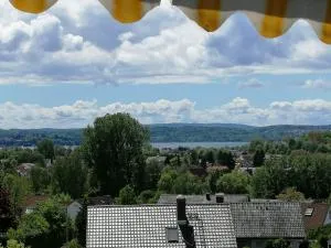 Sonnige Ferienwohnung mit Seeblick - Oberuhldingen