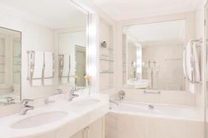 Hotels Le Bristol Paris - an Oetker Collection Hotel : Chambre Double Prestige