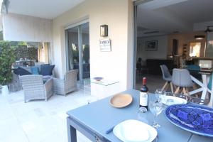 Appartements Lovely One bedroom, Pool, Garden and Parking #17 : photos des chambres