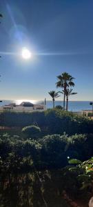 1ste line sunset beach apartment Fuengirola - 3hvězdičkové hotely ve městě Fuengirola