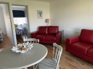 Gone To The Beach Flat 1