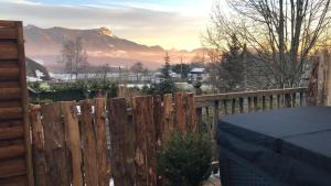 La Cabane à lOrée des Bornes