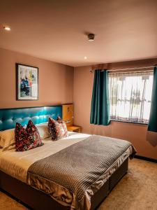 Superior King or Twin Room room in The Stratford Park Hotel & Golf Club