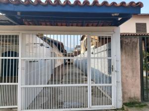 0005.01 - Maranduba - Chalé - 1 Dorm - 6 Pessoas-Ar condicionado - 3 Quadras Do Mar - Piscina Coletiva - WIFI - Ar Condicionado