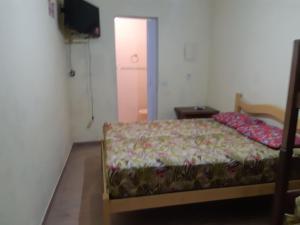 0001.10 - Maranduba - Kitnet Térreo - 4 Pessoas - 2 Quadras Do Mar - Piscina - Wi-Fi -Ar Condicionado