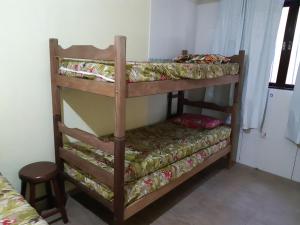 0001.10 - Maranduba - Kitnet Térreo - 4 Pessoas - 2 Quadras Do Mar - Piscina - Wi-Fi -Ar Condicionado