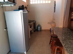 0001.11 - Maranduba - Kitnet Térreo - 4 Pessoas - 2 Quadras Do Mar - Piscina - Wi-Fi - Ar Condicionado