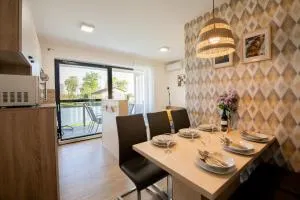 Apartmaji BANONIA " Jutranja zarja " - 柳托梅尔