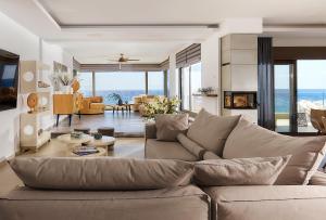Seafront Luxury Moonlight Villa in South East Crete with Breathtaking Views