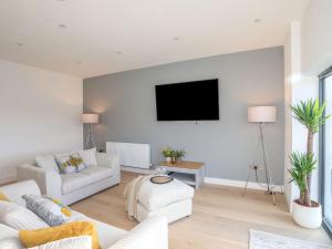 Bryn Min Manton Apartment