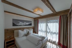 The Lodge by Regina
