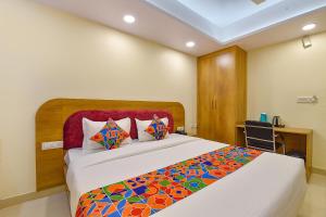 FabHotel Pink City