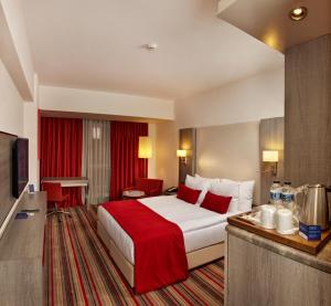 Deluxe Queen Room room in Ramada Plaza By Wyndham Izmir