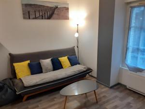 Appartements Avec JARDINET sans vis a vis Plein centre ville au RDC 350m de la plage : photos des chambres