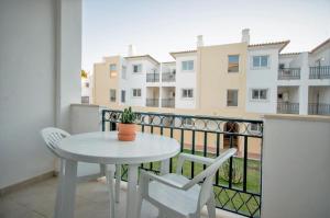 Studio Apartment room in Apartamentos Palmeiras Santa Eulalia