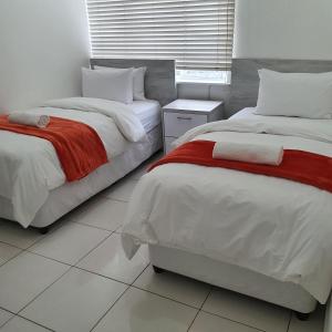 Durban Overport Halaal Accommodation 3V "No Alcohol, Strictly Halaal, No Parties, No Noise, Luxury Apartment, Self Catering "300m from Musjid Al Hilaal"