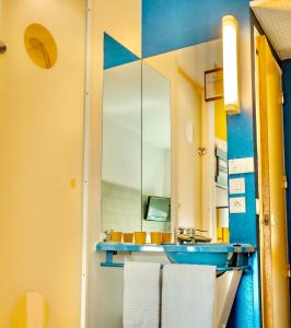 Hotels ibis Budget Colmar Centre Gare : photos des chambres