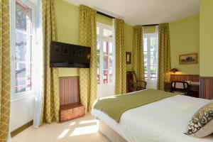 Hotels Hotel Le Saint Christophe : photos des chambres