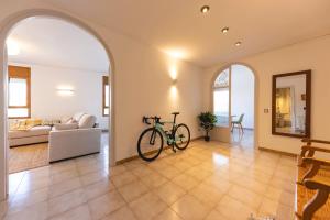 Bravissimo El Lleó, bright 4-bedroom apartment