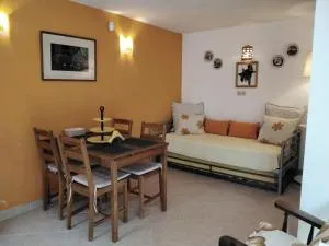 Manta Rota Beach, apartment in a villa, terrace,garden - 曼塔罗塔