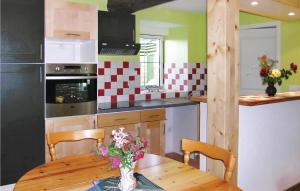 Maisons de vacances Awesome home in Brhand with 2 Bedrooms and WiFi : photos des chambres