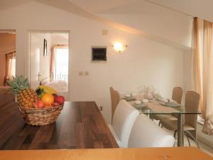 Apartment Marinella-1 by Interhome