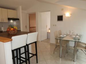 Apartment Marinella-1 by Interhome