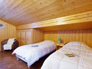 Chalets Chalet Pierre Blanche by Interhome : photos des chambres