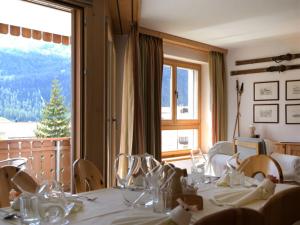 Apartment Chesa Dal Luf B5 by Interhome