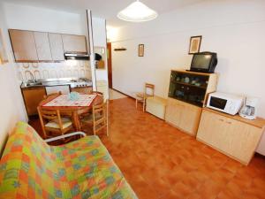 Apartment Solarium-1 by Interhome