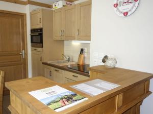 Apartment Clos de la Fontaine 1 by Interhome