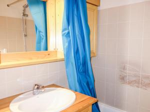 Apartment Jardins Alpins 4 by Interhome