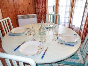 Appartements Apartment Les Jardins Alpins-4 by Interhome : photos des chambres