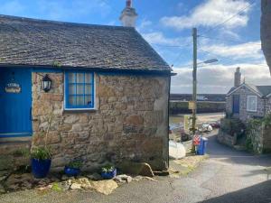 Sweet Caroline - luxury studio stone’s throw from Mousehole harbour