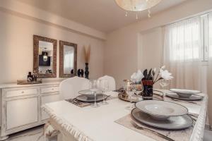 Maison Downtown Luxury Apartments!