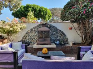 The Apt @Hacienda Rancho Santini