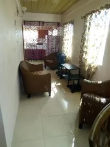 Lynn's Peaceful Space - Glanvilles