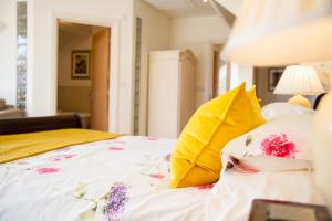 Higher Weddicott Barn Holiday Cottage - Self Catering