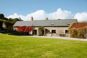 Higher Weddicott Barn Holiday Cottage - Self Catering - 查格福德