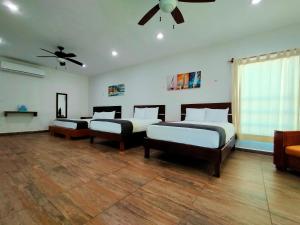 José y Glendy Hotel