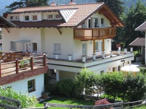 Apartment with Mountain View room in Ferienwohnung Bergpanorama