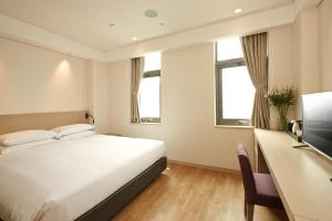 Phòng Cao Cấp Cho Hai Người (Superior Double Room)