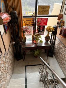 House of Comfort , Noida - Premium Stay With Kitchen Access