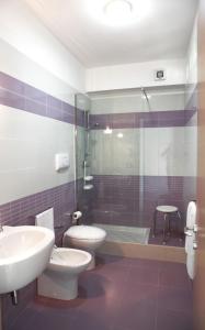 Deluxe One-Bedroom Apartment with Lateral Sea View