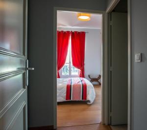 Hotels Logis Hotel de la Tour : photos des chambres